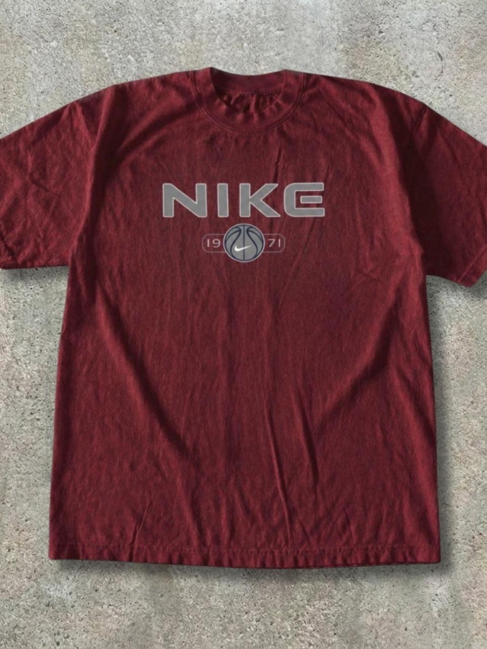 Gildan Men's Maroon Short Sleeve Graphic Tee